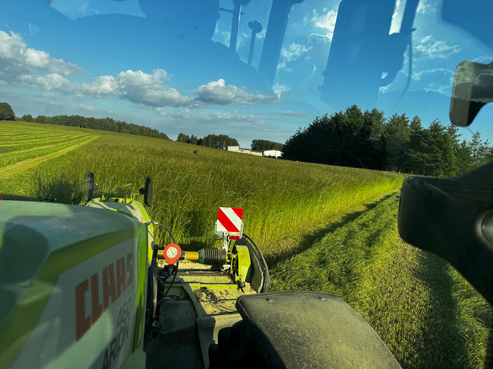 Macchinari in azione - Produzione foraggi
